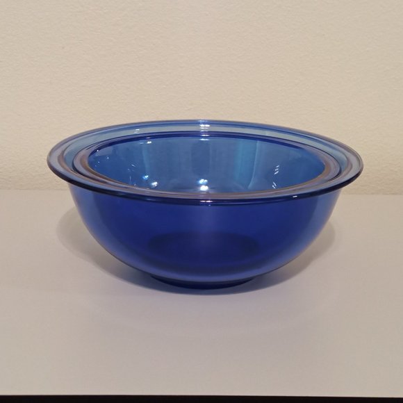 Vintage Pyrex Blue Glass Mixing Bowls 2 Piece Set Round Stackable - Picture 13 of 14